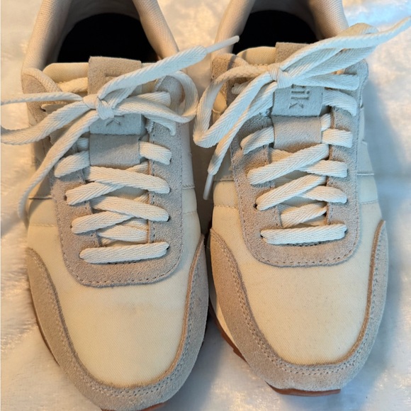 Women's Kizik Slip on Sneakers - Picture 4 of 11